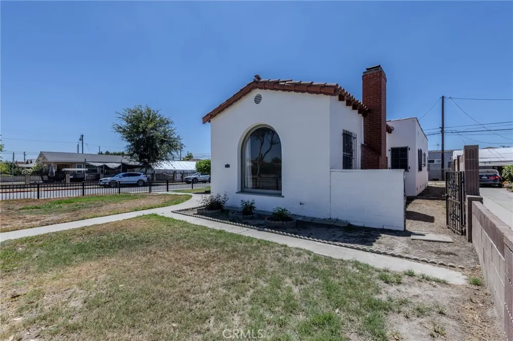 4076 Liberty Boulevard South Gate, CA 90280
