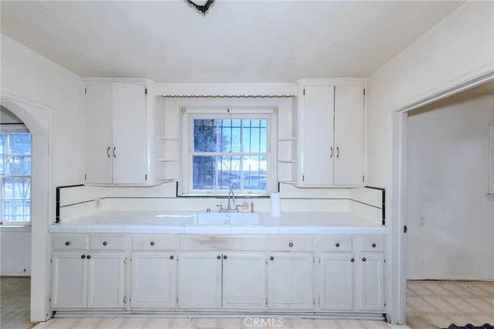 4076 Liberty Boulevard South Gate, CA 90280
