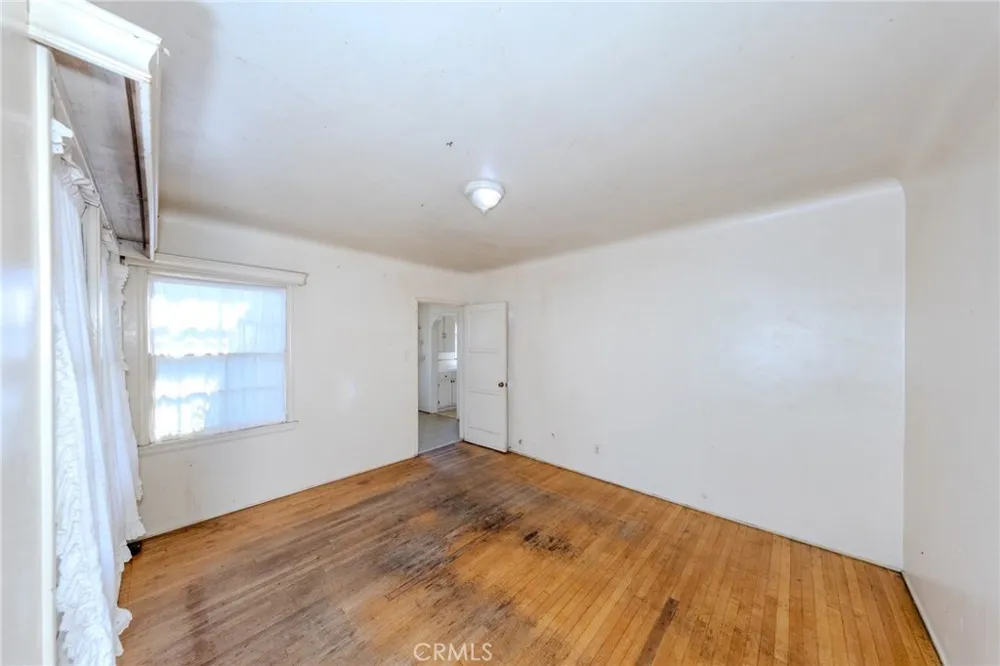 4076 Liberty Boulevard South Gate, CA 90280