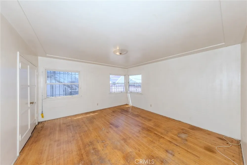 4076 Liberty Boulevard South Gate, CA 90280