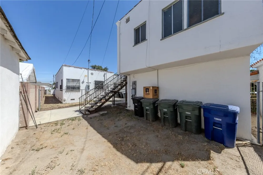 4076 Liberty Boulevard South Gate, CA 90280