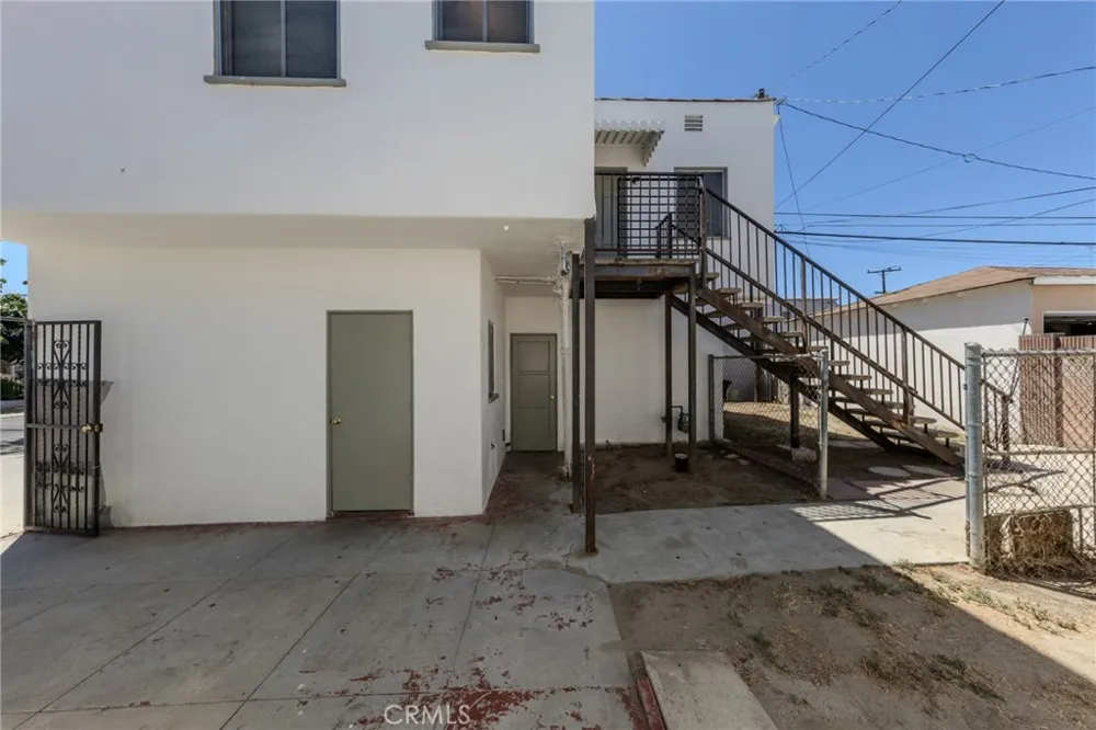 4076 Liberty Boulevard South Gate, CA 90280