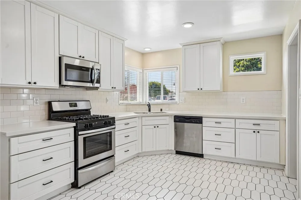 14514 Eastbrook Avenue Bellflower, CA 90706