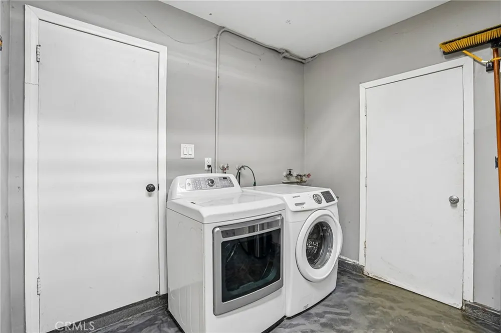 14514 Eastbrook Avenue Bellflower, CA 90706
