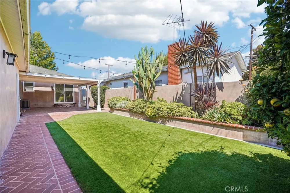 14514 Eastbrook Avenue Bellflower, CA 90706