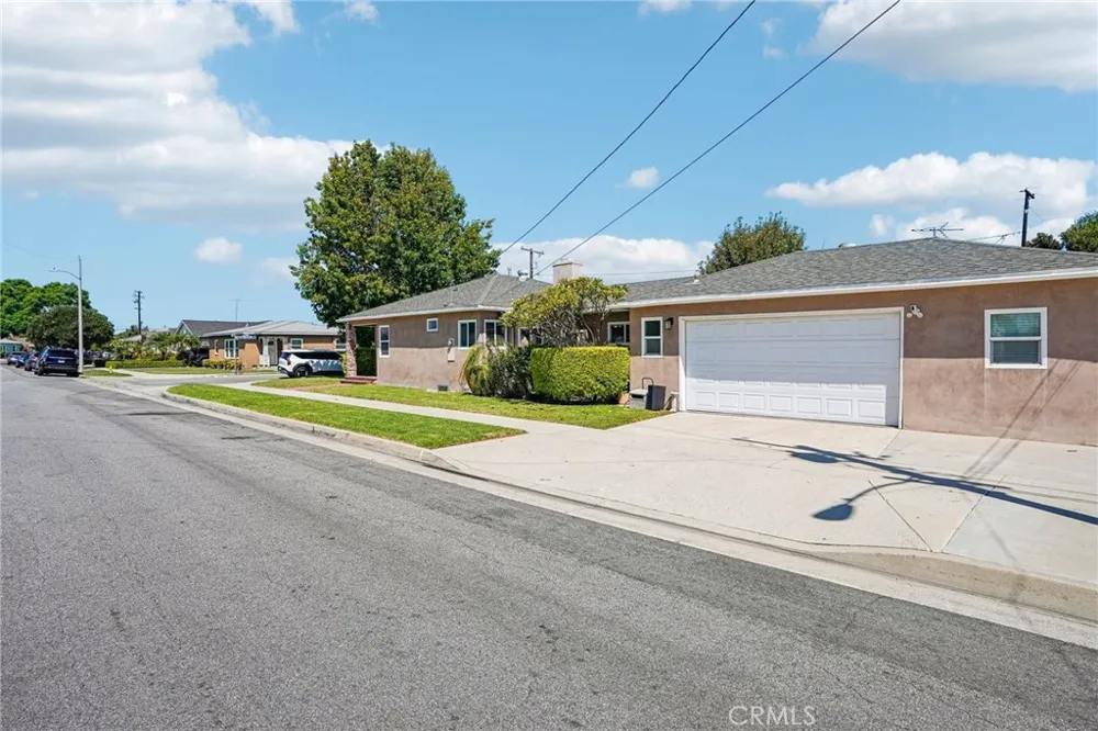 14514 Eastbrook Avenue Bellflower, CA 90706
