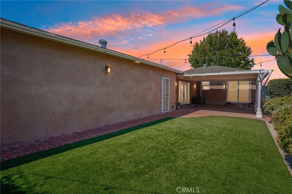 14514 Eastbrook Avenue Bellflower, CA 90706