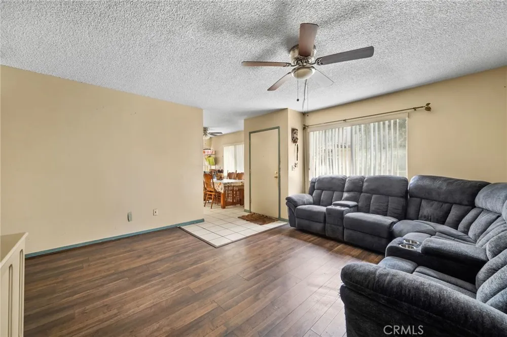 12010 226th #H Hawaiian Gardens, CA 90716