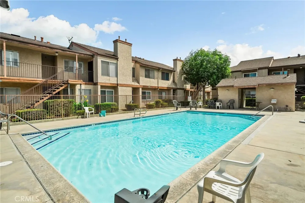 12010 226th #H Hawaiian Gardens, CA 90716