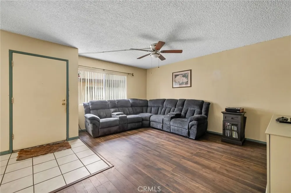 12010 226th #H Hawaiian Gardens, CA 90716