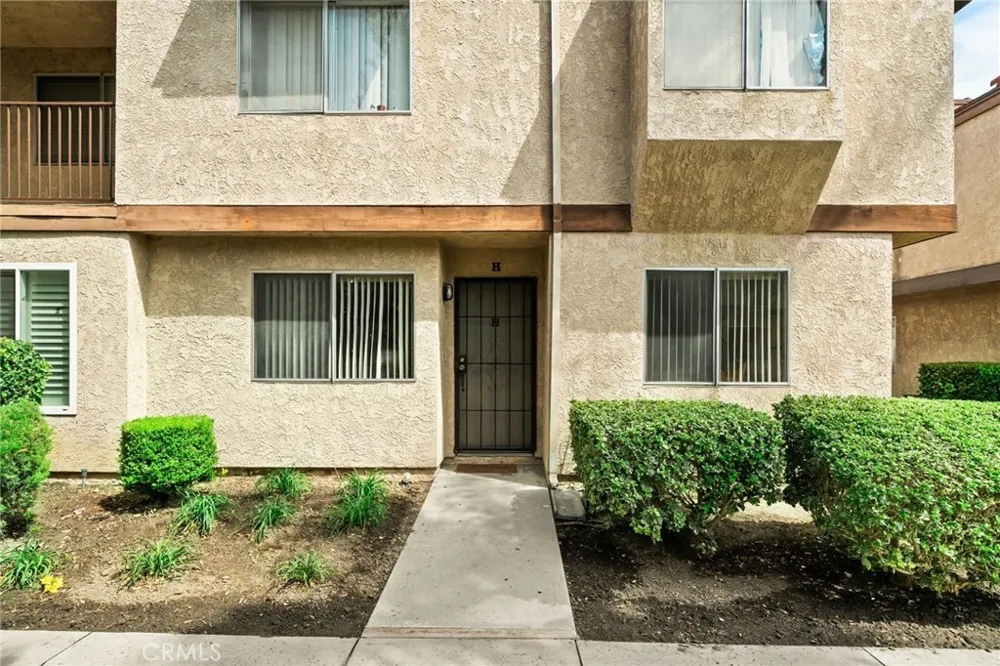 12010 226th #H Hawaiian Gardens, CA 90716