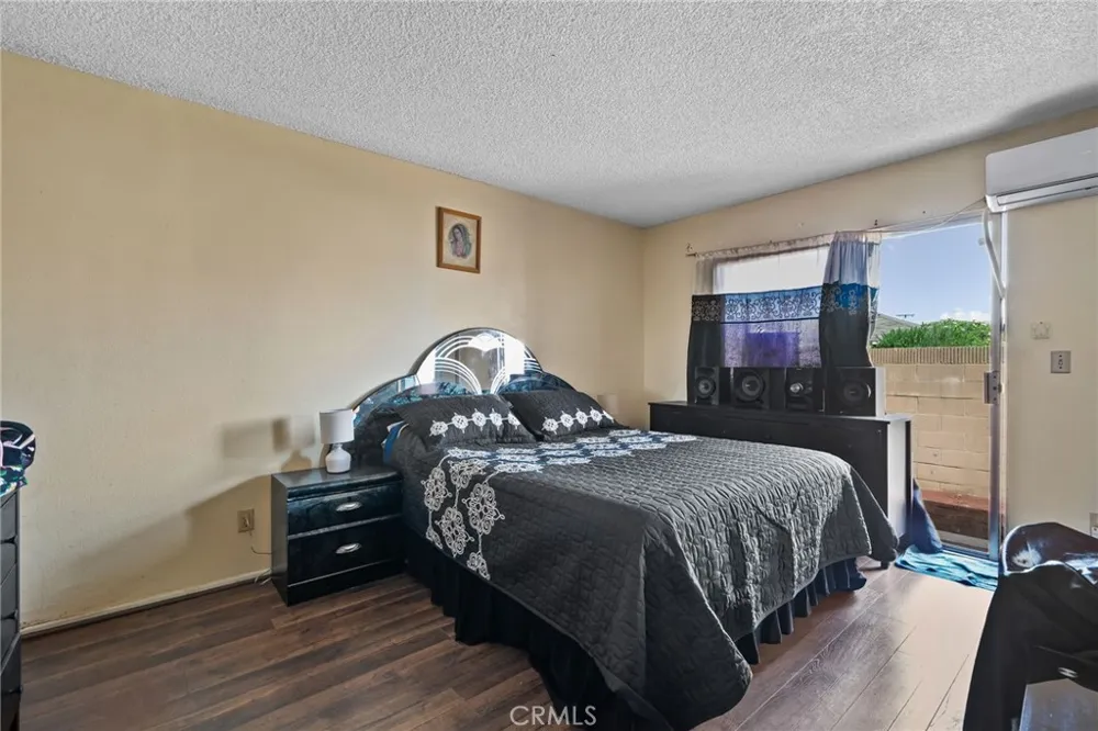12010 226th #H Hawaiian Gardens, CA 90716