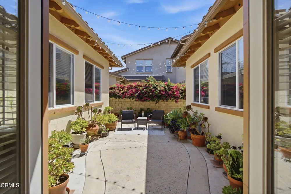 1972 Keltic Lodge Drive Oxnard, CA 93036