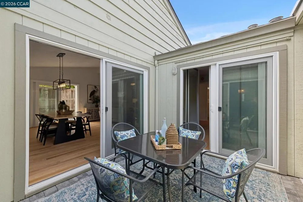 137 Brighton Rd Alameda, CA 94502