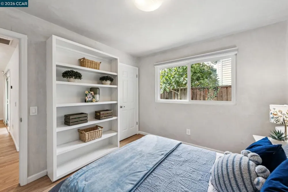 137 Brighton Rd Alameda, CA 94502