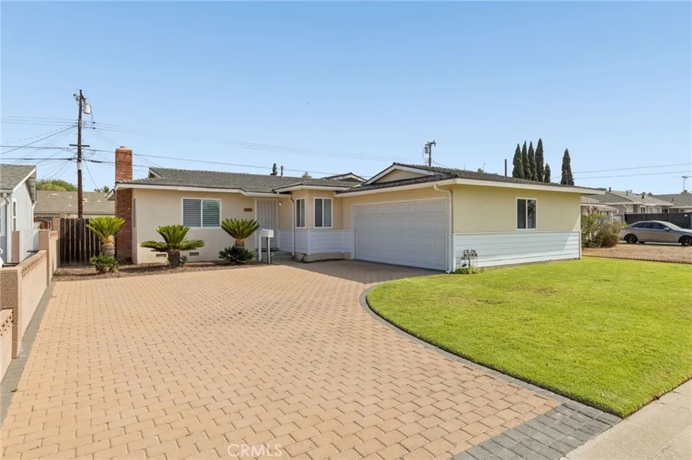 1333 E Monroe Orange, CA 92867