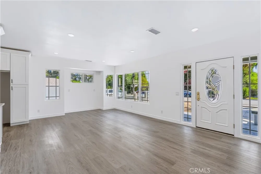 2357 Wilshire Riverside, CA 92501