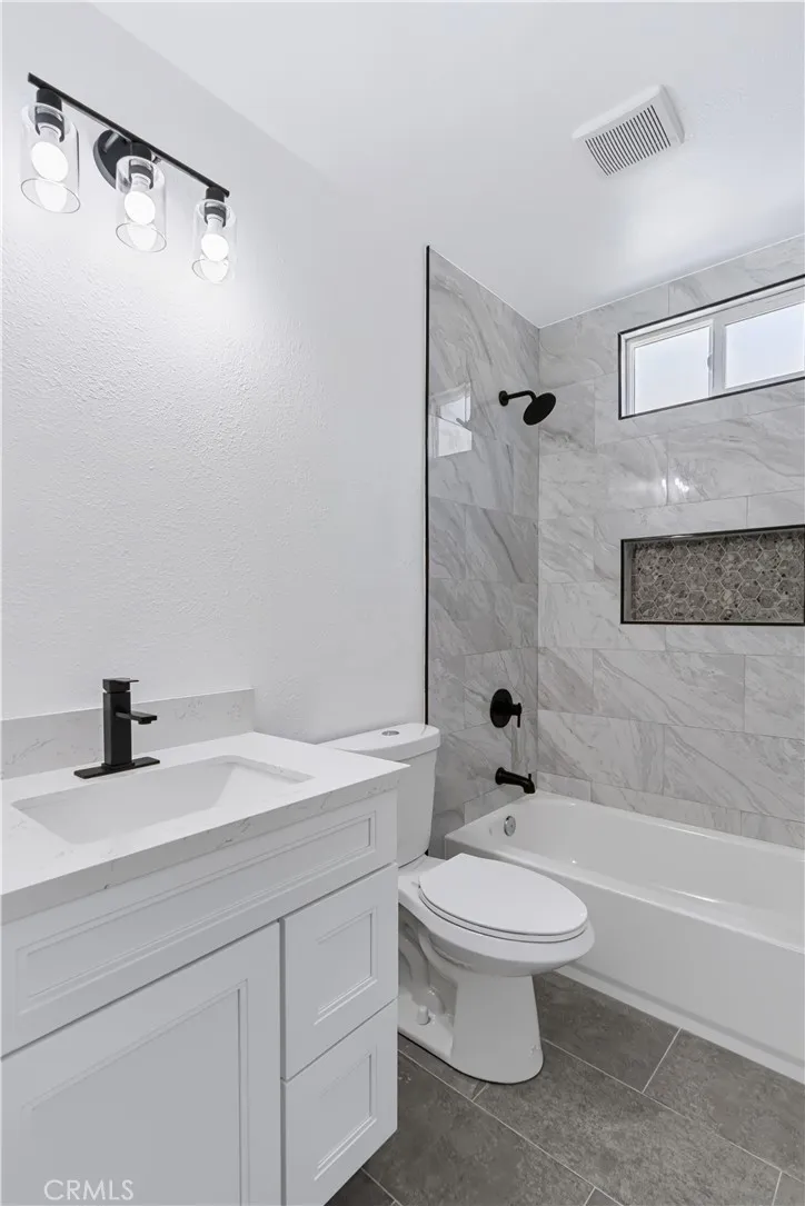 2357 Wilshire Riverside, CA 92501