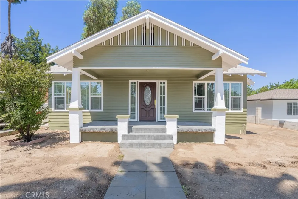 2357 Wilshire Riverside, CA 92501