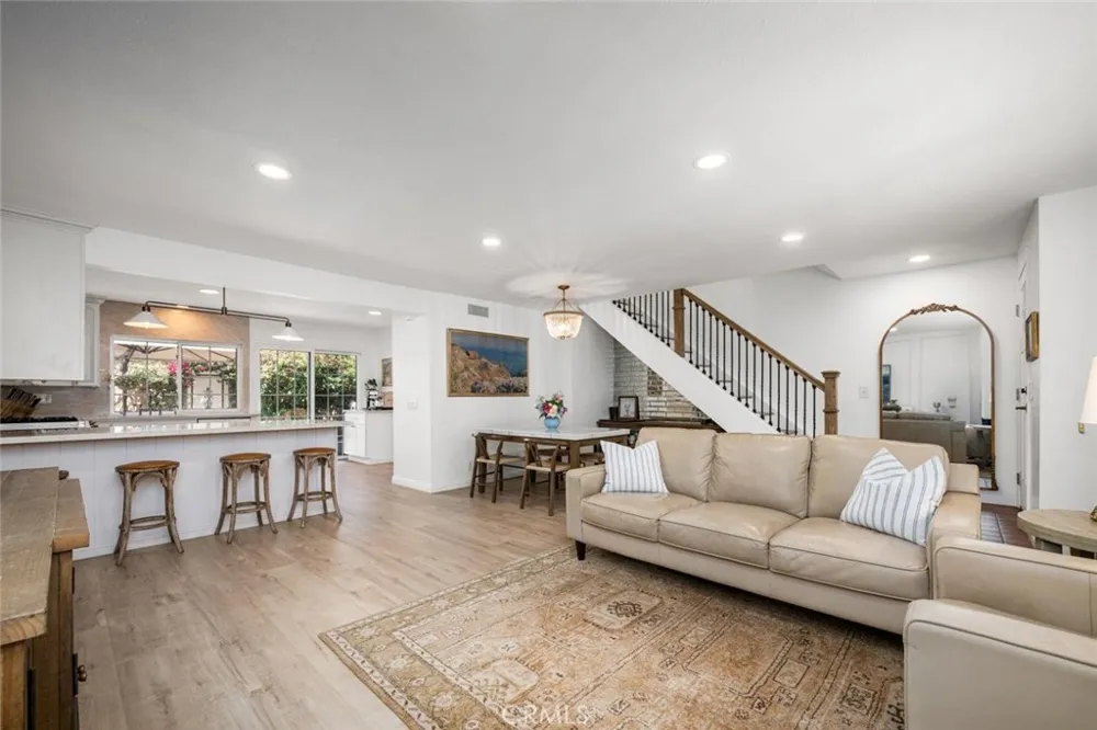 10942 Pebble Court Fountain Valley, CA 92708