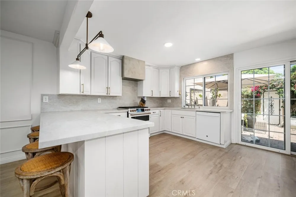 10942 Pebble Court Fountain Valley, CA 92708