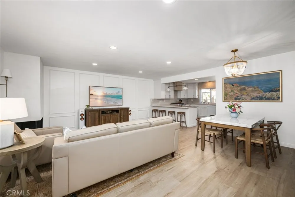 10942 Pebble Court Fountain Valley, CA 92708