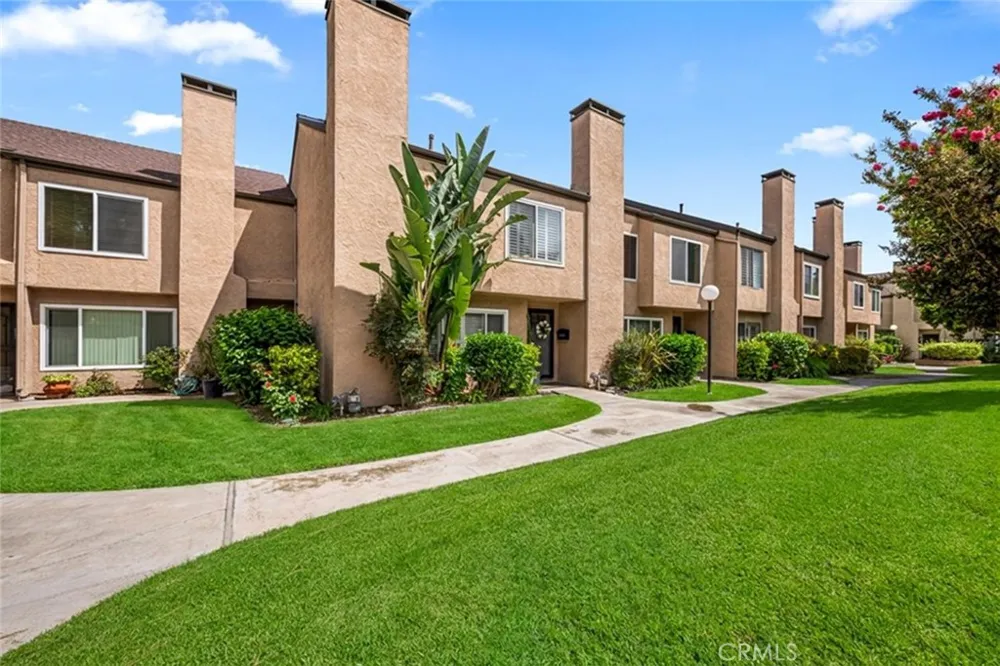 10942 Pebble Court Fountain Valley, CA 92708
