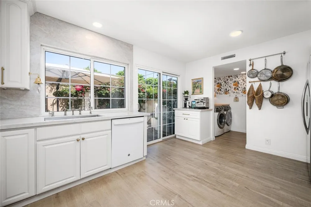10942 Pebble Court Fountain Valley, CA 92708