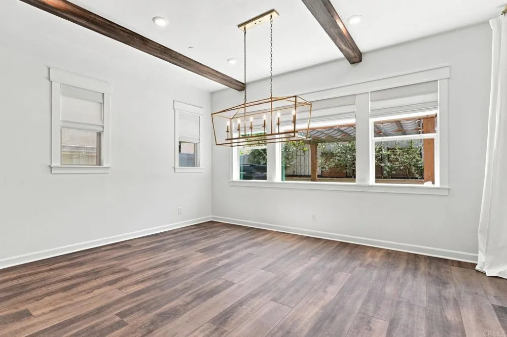 587 Gateway Lane San Marcos, CA 92078