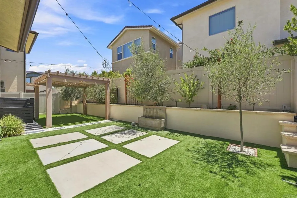 587 Gateway Lane San Marcos, CA 92078