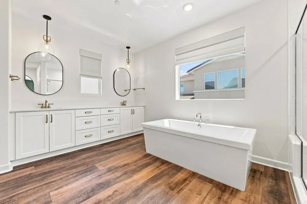 587 Gateway Lane San Marcos, CA 92078
