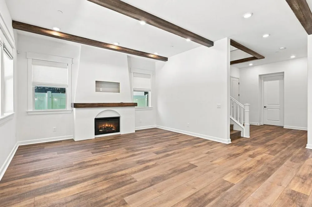587 Gateway Lane San Marcos, CA 92078