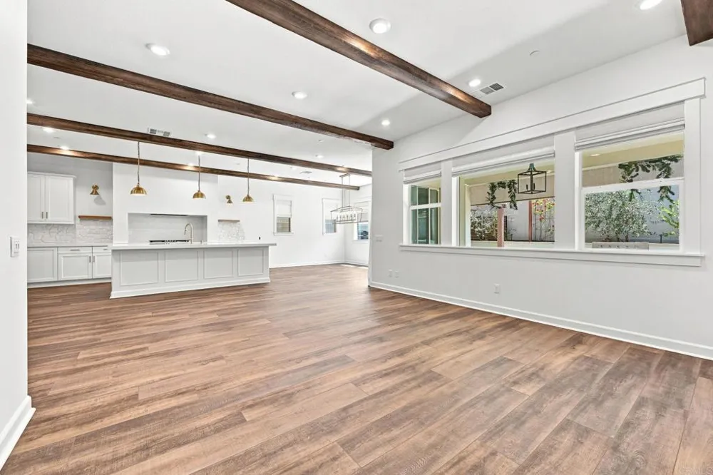 587 Gateway Lane San Marcos, CA 92078