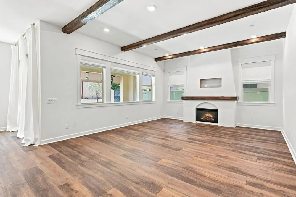 587 Gateway Lane San Marcos, CA 92078