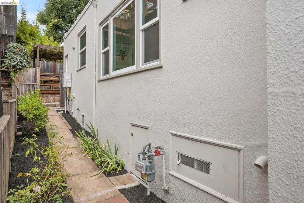 1629 Jaynes St. Berkeley, CA 94703