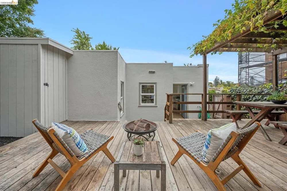 1629 Jaynes St. Berkeley, CA 94703