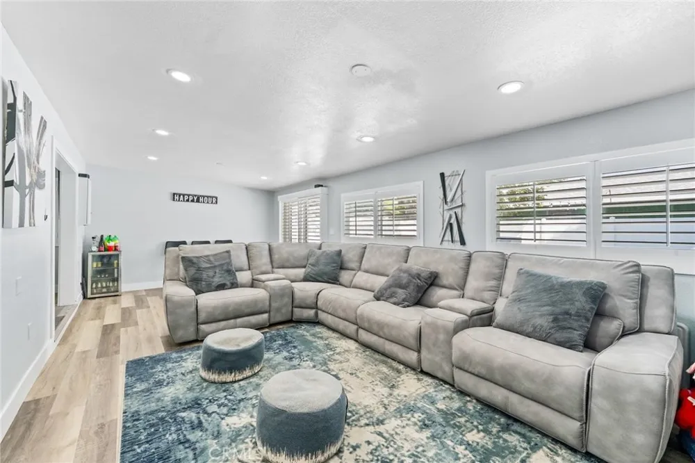 3025 Alameda San Bernardino, CA 92404