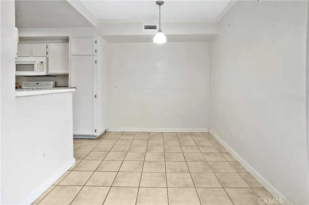1040 E Washington #20 Escondido, CA 92025