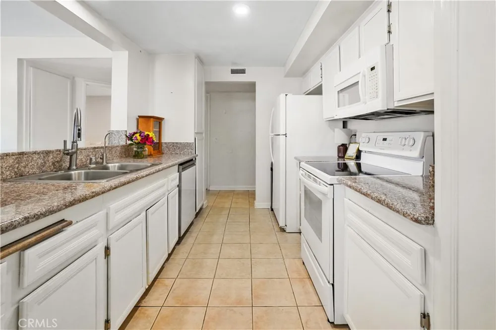 1040 E Washington #20 Escondido, CA 92025