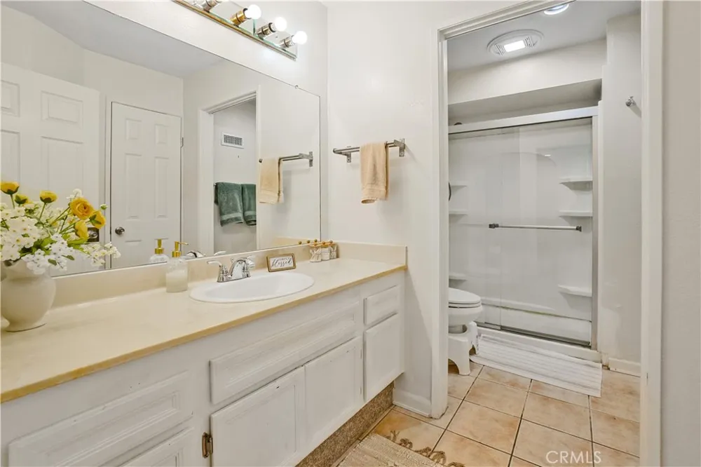 1040 E Washington #20 Escondido, CA 92025