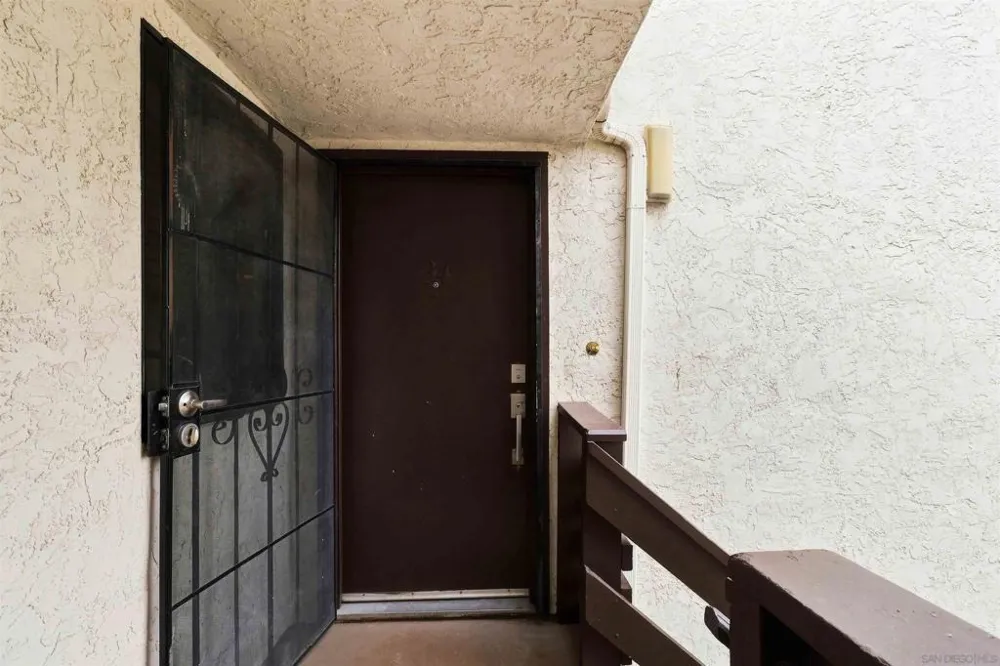 2425 Cranston Dr. #34 Escondido, CA 92025