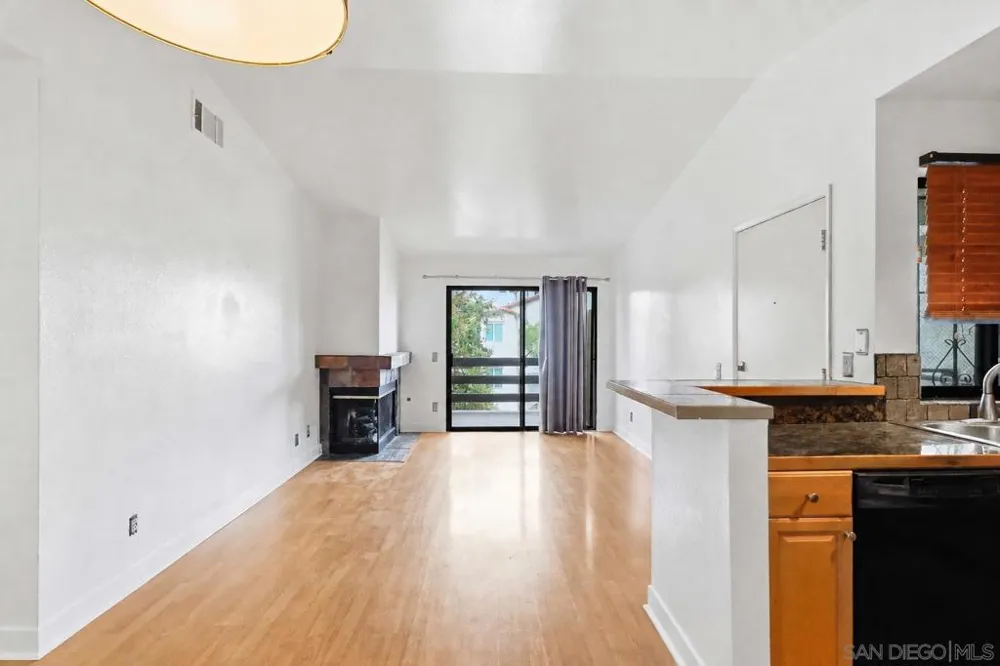 2425 Cranston Dr. #34 Escondido, CA 92025