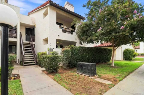2425 Cranston Dr. #34