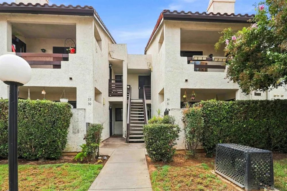 2425 Cranston Dr. #34 Escondido, CA 92025