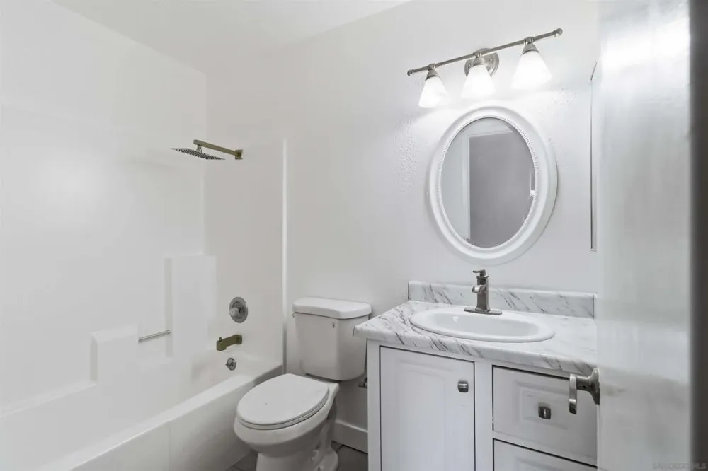 2425 Cranston Dr. #34 Escondido, CA 92025