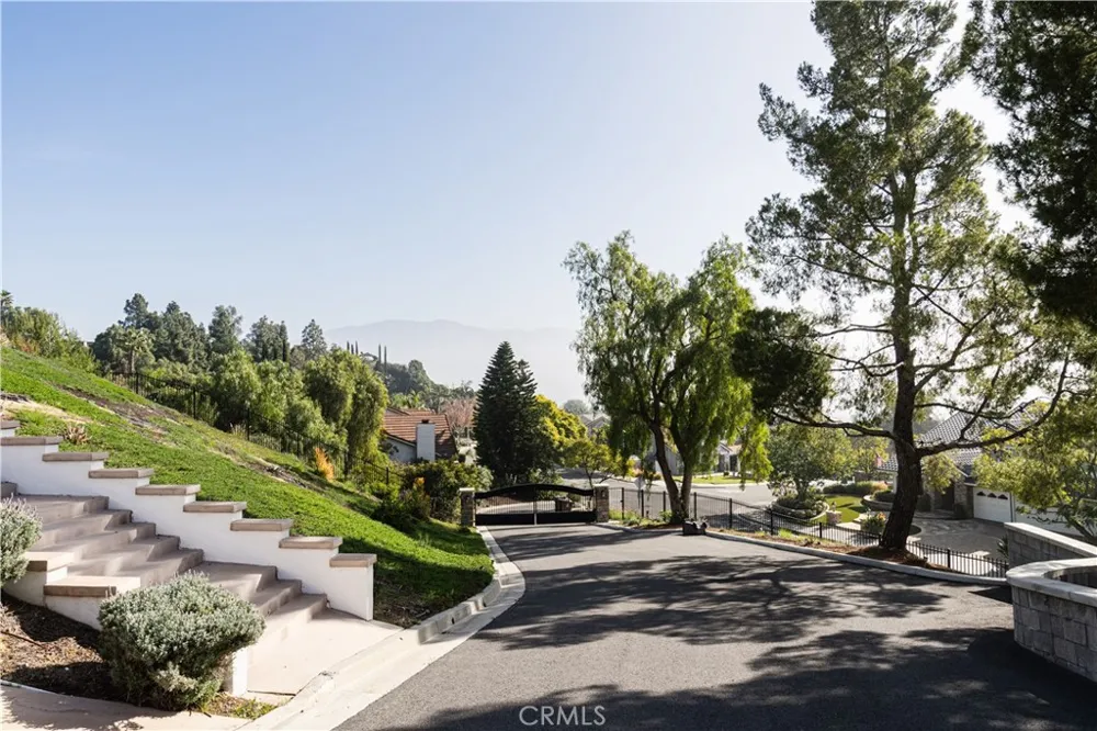 5340 Avenida De Michelle Yorba Linda, CA 92887