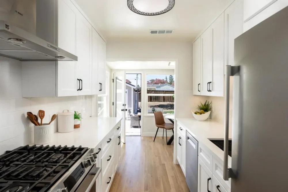 131 Charles Street Sunnyvale, CA 94086