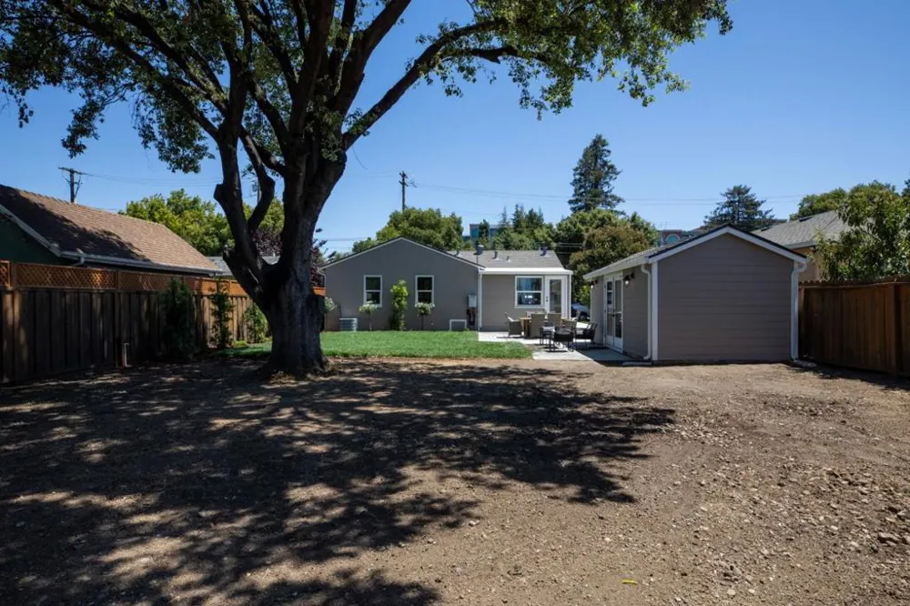 131 Charles Street Sunnyvale, CA 94086