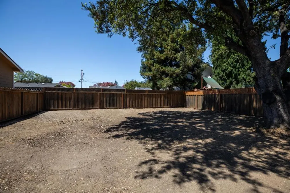 131 Charles Street Sunnyvale, CA 94086
