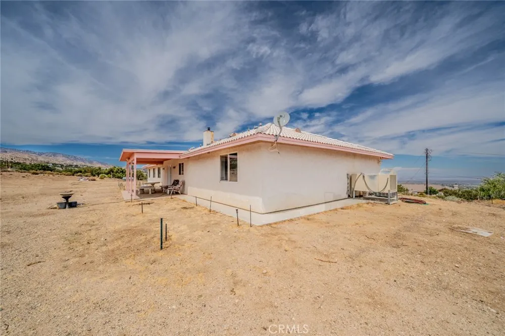 8767 Silver Rock Pinon Hills, CA 92372